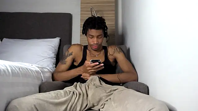 Skinnyblackman online show from May 6, 2026, 5:14 am
