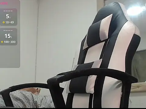 queen findom online show from November 5, 2025, 3:17 am