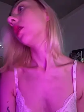  urbestie  online show from June 19, 2026, 10:24 pm