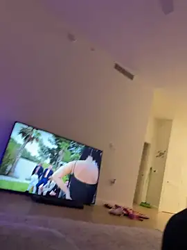 juicyj1311 online show from February 4, 2026, 5:35 am