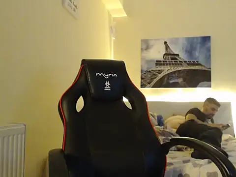 amydamarw online show from February 12, 2026, 4:13 pm