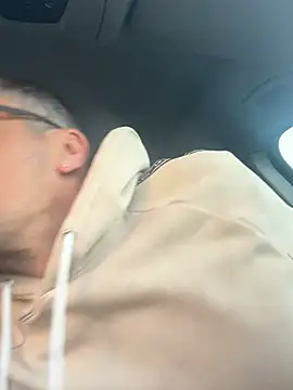 amydamarw online show from April 19, 2026, 4:23 am