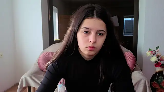Molly Owens online show from September 19, 2025, 5:53 am