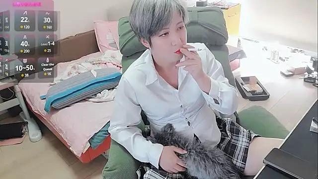 Snapshot of majlee2024 chatting on March 19, 2025, 6:35 am majlee2024 online show from March 19, 2025, 6:35 am