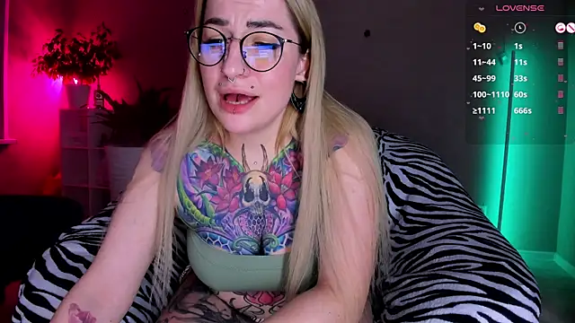 Tanya Acid online show from January 18, 2025, 4:21 pm