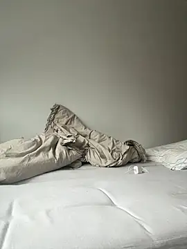 Snapshot of Sara_darling chatting on March 12, 2025, 6:51 am Sara darling online show from March 12, 2025, 6:51 am