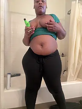 Prettynthick12 online show from April 2, 2026, 12:19 am