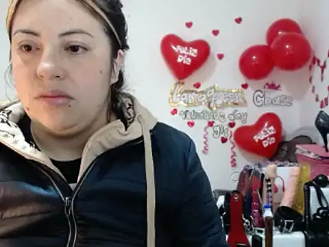 Snapshot of lanaqueen699 chatting on February 18, 2025, 12:06 pm lanaqueen699 online show from February 18, 2025, 12:06 pm