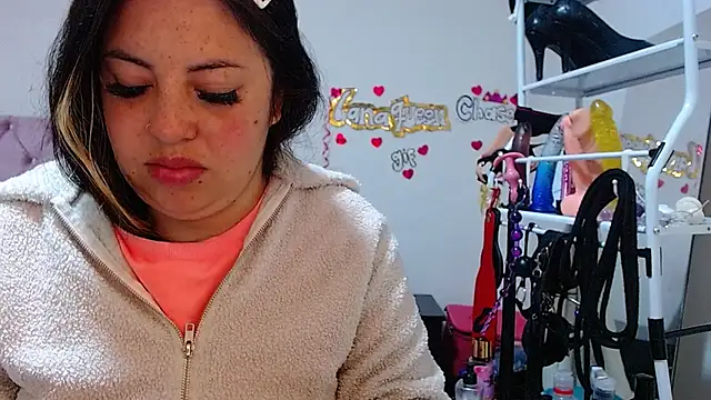 lanaqueen699 online show from October 15, 2025, 12:27 pm