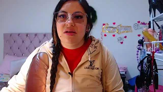 lanaqueen699 online show from February 10, 2026, 12:09 pm