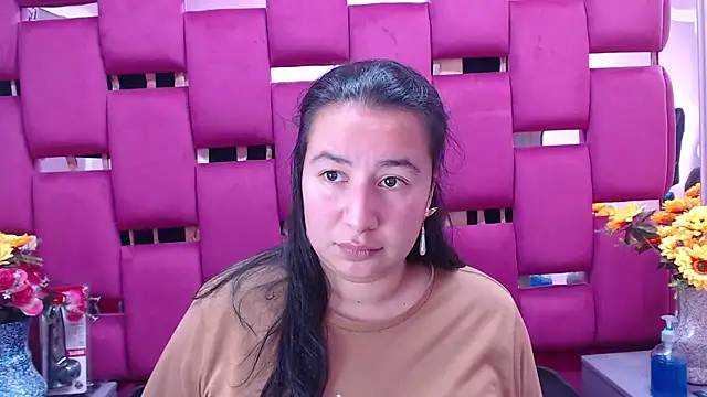 NaomyPrinces online show from January 14, 2025, 1:28 pm