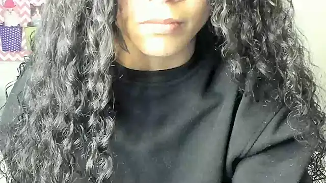 Snapshot of Ama_music chatting on December 24, 2024, 5:23 pm Ama music online show from December 24, 2024, 5:23 pm