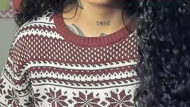 Snapshot of Ama_music chatting on January 8, 2025, 7:03 pm Ama music online show from January 8, 2025, 7:03 pm