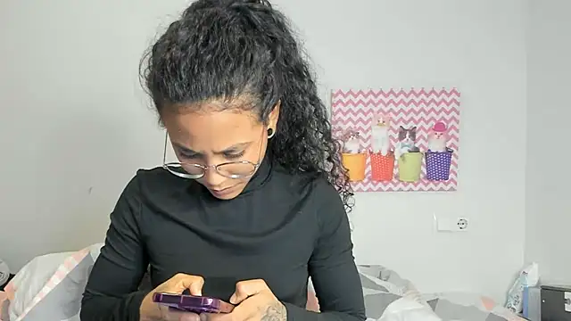 Snapshot of Ama_music chatting on January 15, 2025, 6:19 pm Ama music online show from January 15, 2025, 6:19 pm