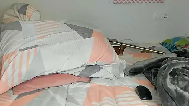 Snapshot of Ama_music chatting on January 18, 2025, 4:10 pm Ama music online show from January 18, 2025, 4:10 pm