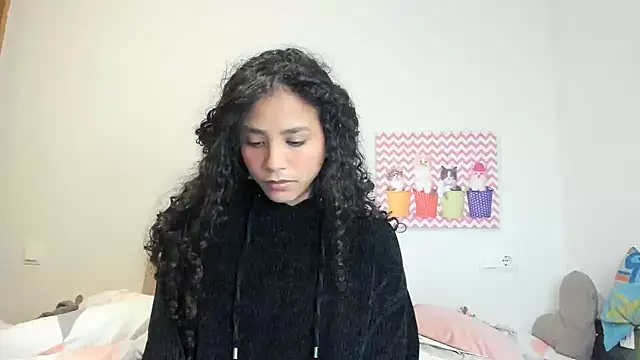 Snapshot of Ama_music chatting on January 21, 2025, 3:43 pm Ama music online show from January 21, 2025, 3:43 pm