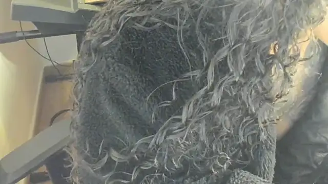 Snapshot of Ama_music chatting on November 27, 2025, 3:14 pm Ama music online show from November 27, 2025, 3:14 pm