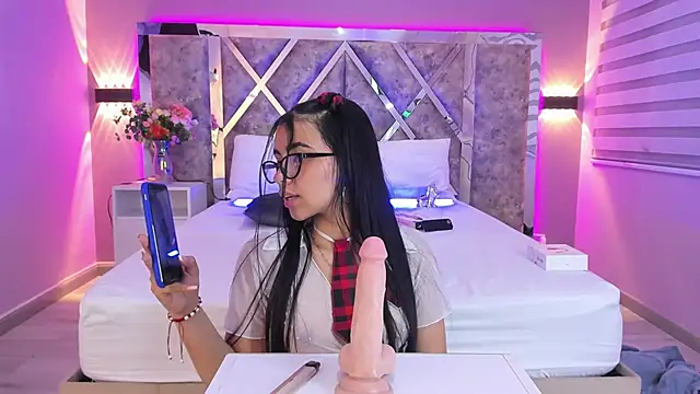 Larabrooks online show from January 14, 2025, 12:54 am