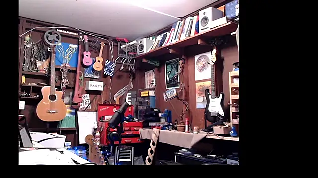 Snapshot of itsjameswebbscope chatting on March 5, 2025, 10:43 pm itsjameswebbscope online show from March 5, 2025, 10:43 pm