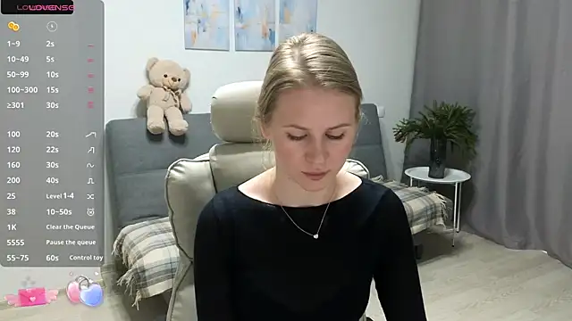 Snapshot of IsabelAllen chatting on December 22, 2025, 9:50 am IsabelAllen online show from December 22, 2025, 9:50 am