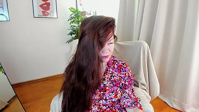 Snapshot of VanessaSmuth chatting on October 5, 2025, 1:48 am VanessaSmuth online show from October 5, 2025, 1:48 am