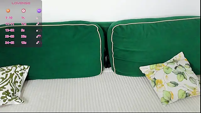 VanessaSmuth online show from November 30, 2025, 1:53 am