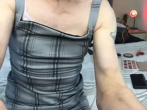 lolaisagoodtime online show from February 26, 2025, 12:03 pm