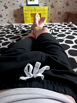 red red00 online show from February 1, 2025, 10:59 am