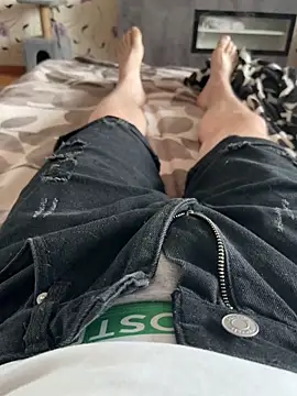 red red00 online show from March 5, 2026, 6:09 am