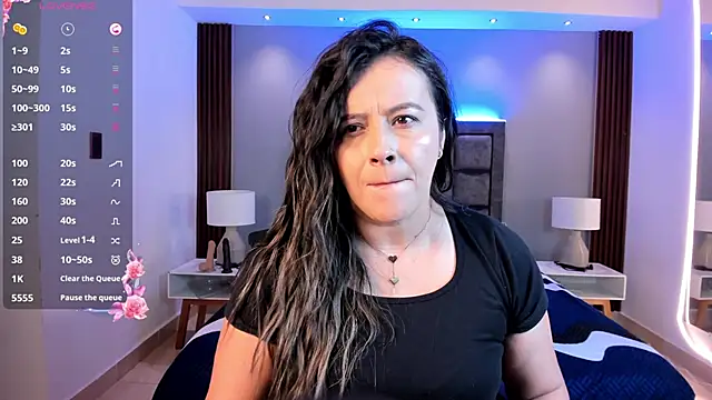 Susann Ross online show from October 8, 2025, 10:46 am