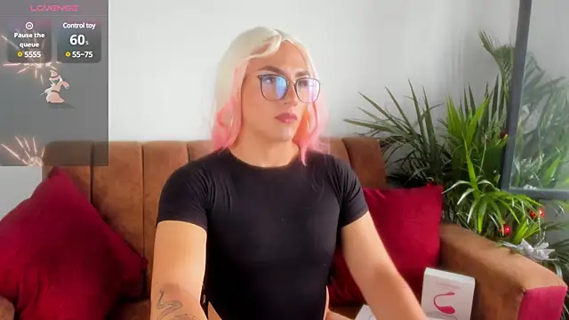 -Sofii  online show from January 5, 2025, 7:49 pm