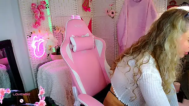 EllieKarrX online show from December 29, 2024, 9:30 pm