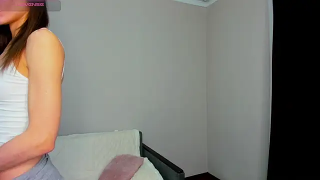 -Sacura- online show from October 7, 2025, 3:31 pm