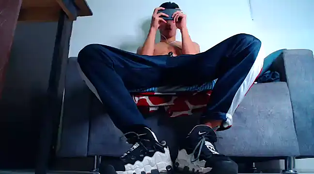 mastersmits online show from March 4, 2025, 2:27 am