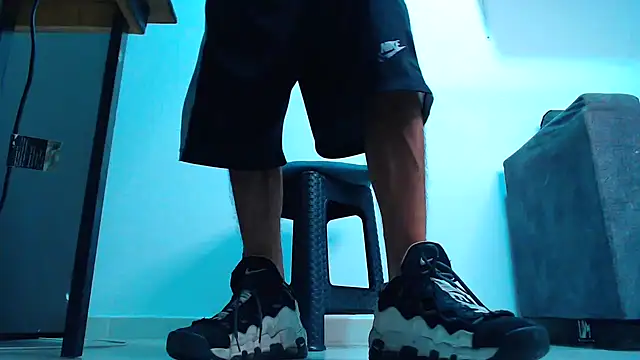 mastersmits online show from September 15, 2025, 4:12 am