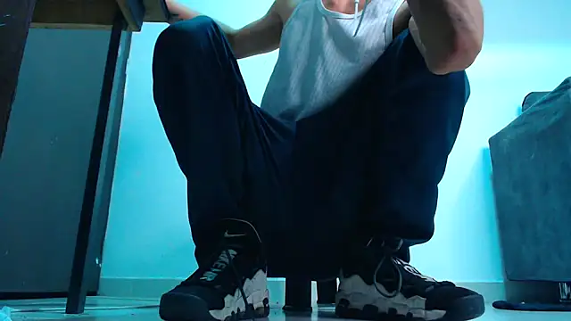 mastersmits online show from September 25, 2025, 2:37 am