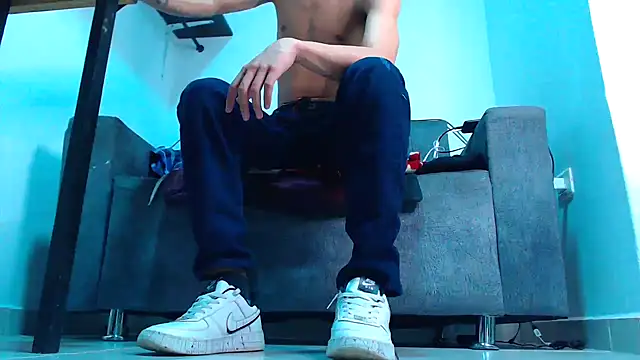 mastersmits online show from October 20, 2025, 2:12 am