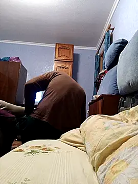 Pineapple04 online show from September 30, 2025, 5:18 pm