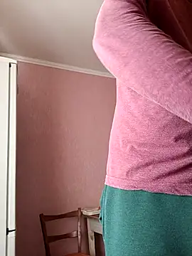 Pineapple04 online show from October 21, 2025, 11:22 am