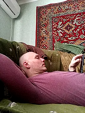 Pineapple04 online show from January 17, 2026, 8:41 am