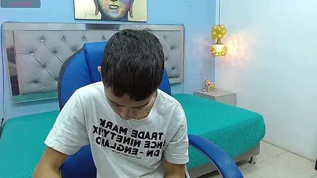 Xavii18 online show from January 27, 2025, 12:16 pm