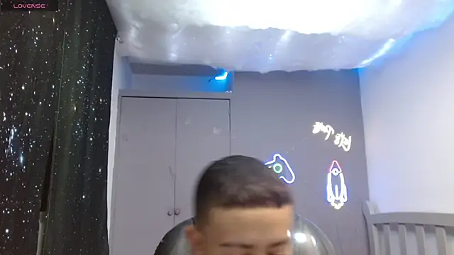 Xavii18 online show from March 6, 2025, 4:38 pm