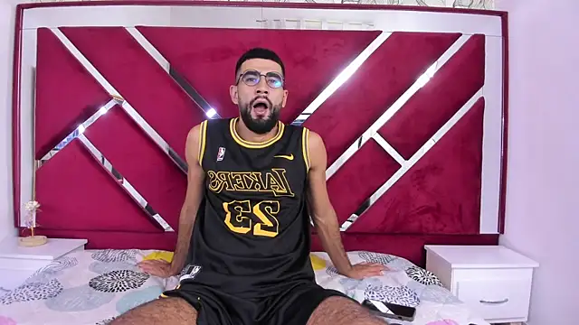 Snapshot of Ethan__Walker chatting on February 4, 2025, 3:47 pm Ethan Walker online show from February 4, 2025, 3:47 pm