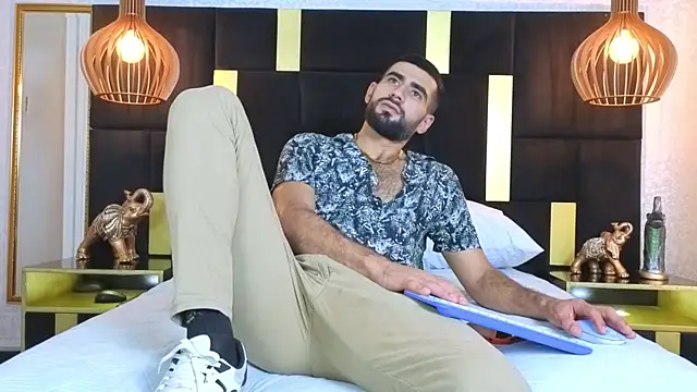 Snapshot of Ethan__Walker chatting on November 6, 2025, 7:37 pm Ethan Walker online show from November 6, 2025, 7:37 pm