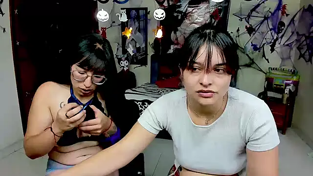 jeyloveebony online show from October 28, 2025, 1:36 pm