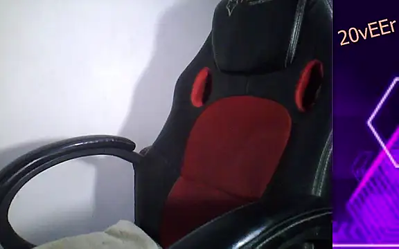 20vEEr online show from February 25, 2025, 1:52 am