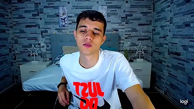 ADAM HOT online show from October 7, 2025, 10:29 pm