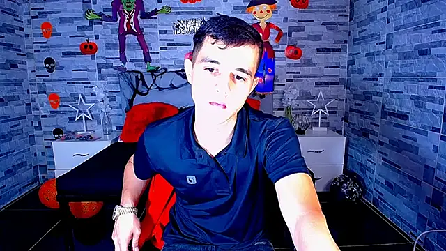 ADAM HOT online show from October 17, 2025, 10:12 pm