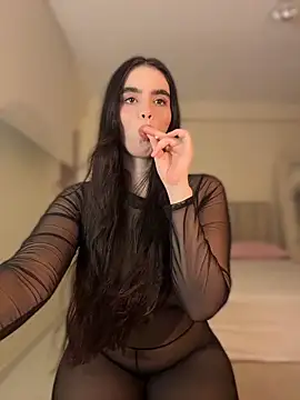 Mavi Coless online show from May 3, 2026, 2:06 am