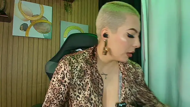 Camila Chainn online show from February 4, 2026, 8:09 am